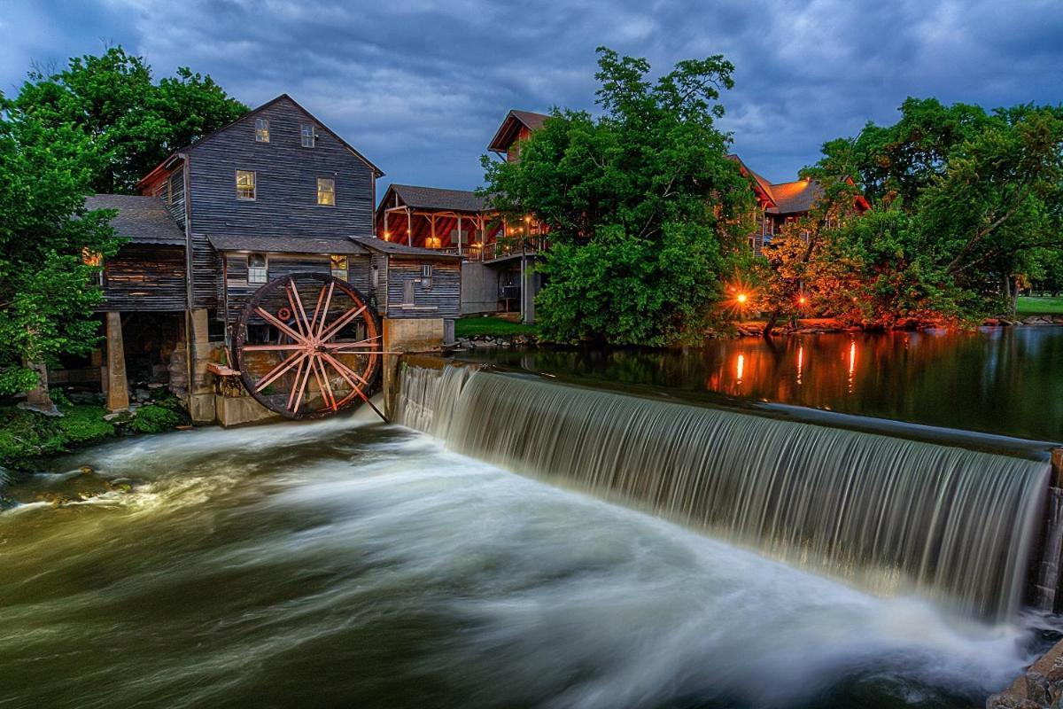Hidden Creek, Pool Table, Hot Tub, 1089 Free Tickets Each Paid Day, Dollywood And More Гетлинбург Екстериор снимка