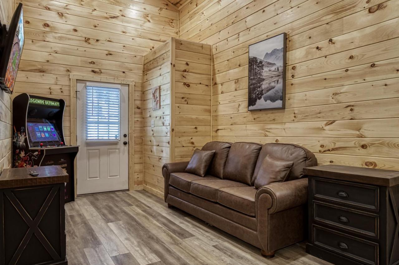 Hidden Creek, Pool Table, Hot Tub, 1089 Free Tickets Each Paid Day, Dollywood And More Гетлинбург Екстериор снимка