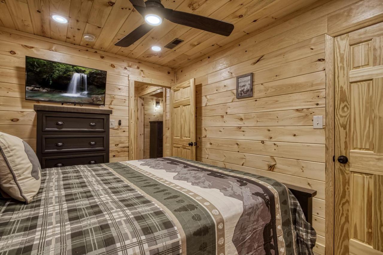 Hidden Creek, Pool Table, Hot Tub, 1089 Free Tickets Each Paid Day, Dollywood And More Гетлинбург Екстериор снимка