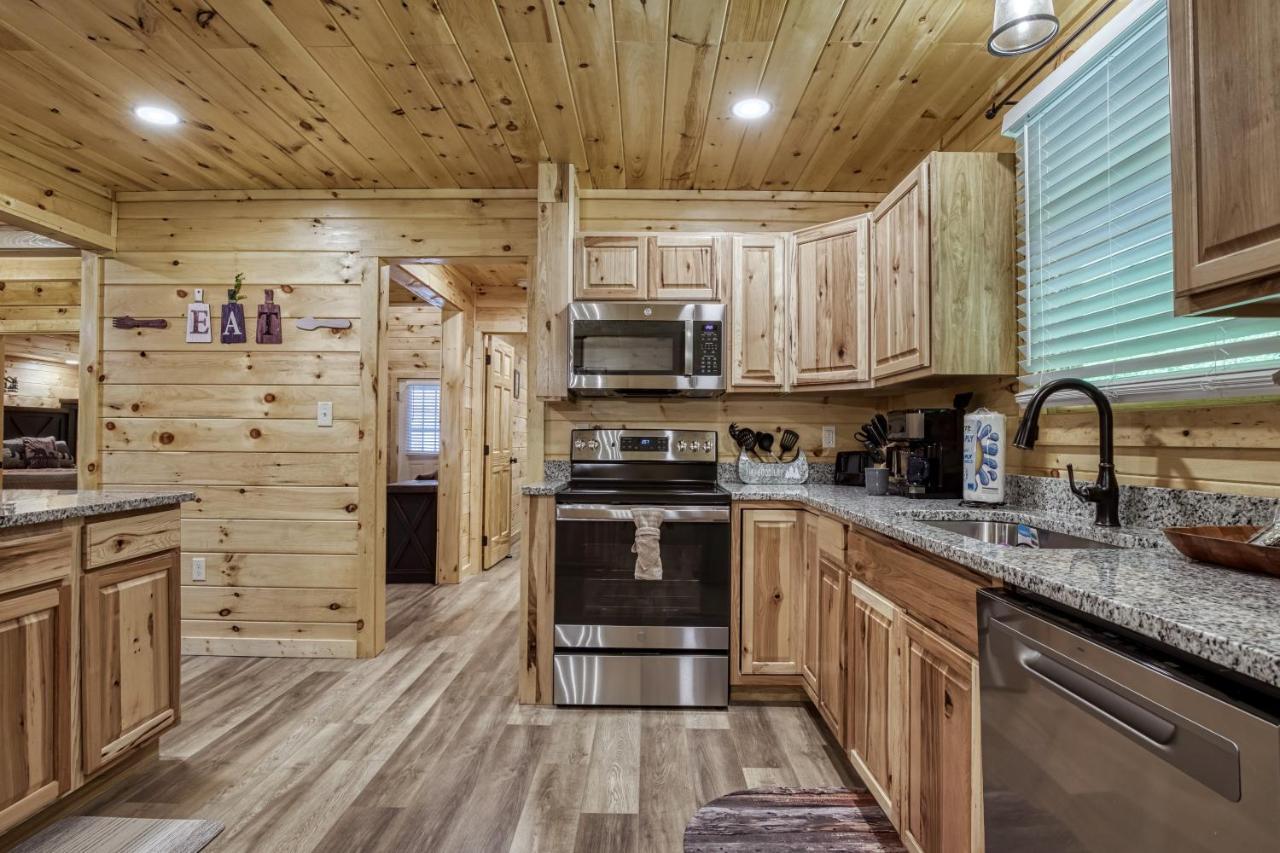 Hidden Creek, Pool Table, Hot Tub, 1089 Free Tickets Each Paid Day, Dollywood And More Гетлинбург Екстериор снимка