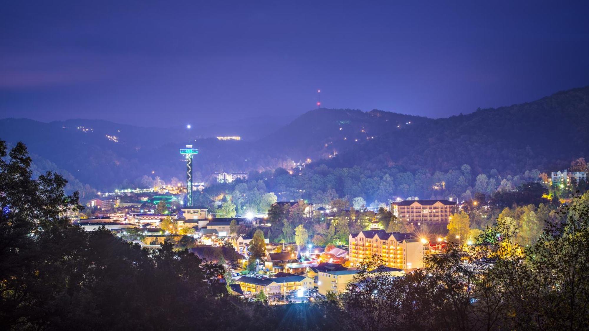 Hidden Creek, Pool Table, Hot Tub, 1089 Free Tickets Each Paid Day, Dollywood And More Гетлинбург Екстериор снимка